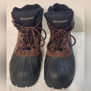 Columbia Men's Hiking Watertproof Boots Size 13. #X01